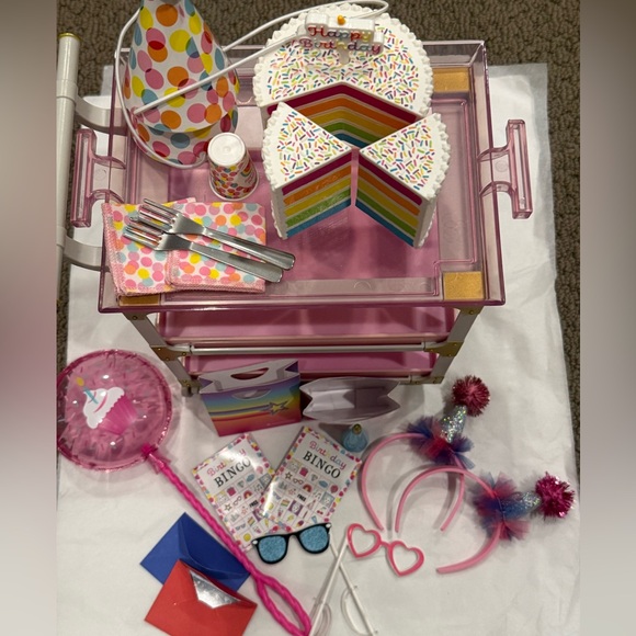 American Girl Truly Me American Girl Birthday Party Cart and accessories - Picture 9 of 11